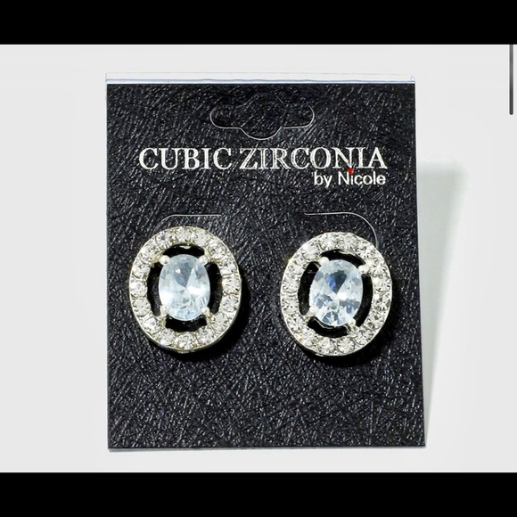 Jewelry - 🔥2for$25🔥 Oval gem earrings